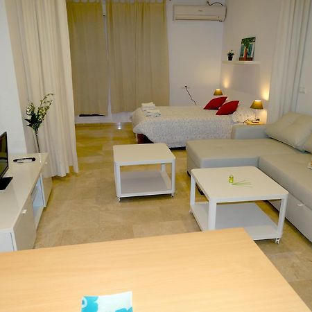 Minimalist Loft Center By Gms Apartamentos Кордоба Екстериор снимка